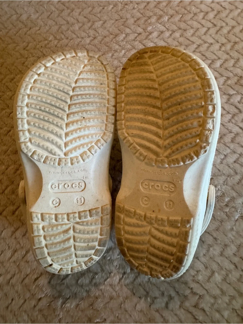CROCS Kids Classic Clog in White Size 11